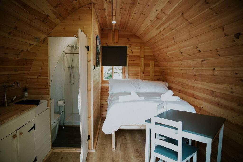 דירות ברמאות' Pine Cosy Winter Cabin - Hot Tub & Log Burner מראה חיצוני תמונה